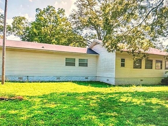 3rd image of 22 Reese St