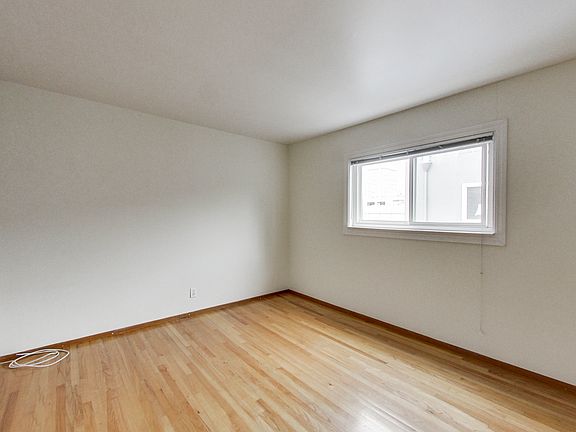 3rd image of 3010 Buchanan St APT 12