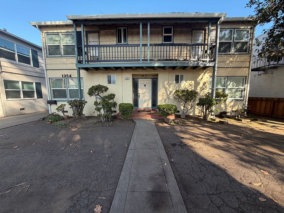 1st image of 1324 El Camino Real APT 3