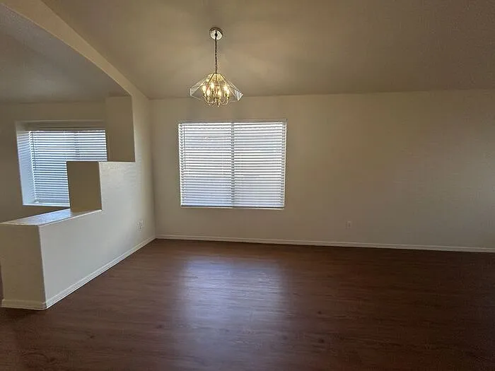 5082 W Buffalo St — Photo 11
