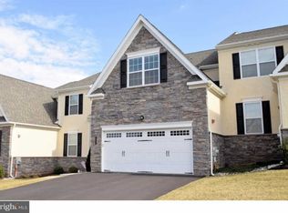 2033 Pleasant Valley Dr, Lansdale, PA 19446
