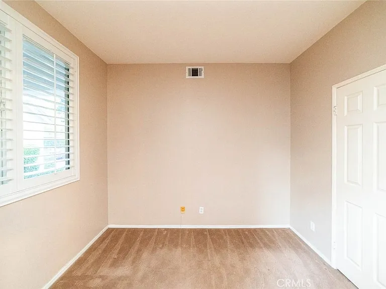 27 Larkmead — Photo 9