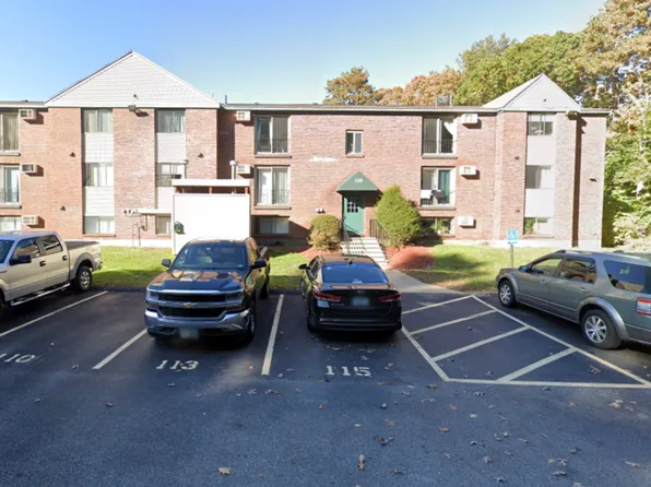 131 English Village Rd APT 103, Manchester, NH 03102