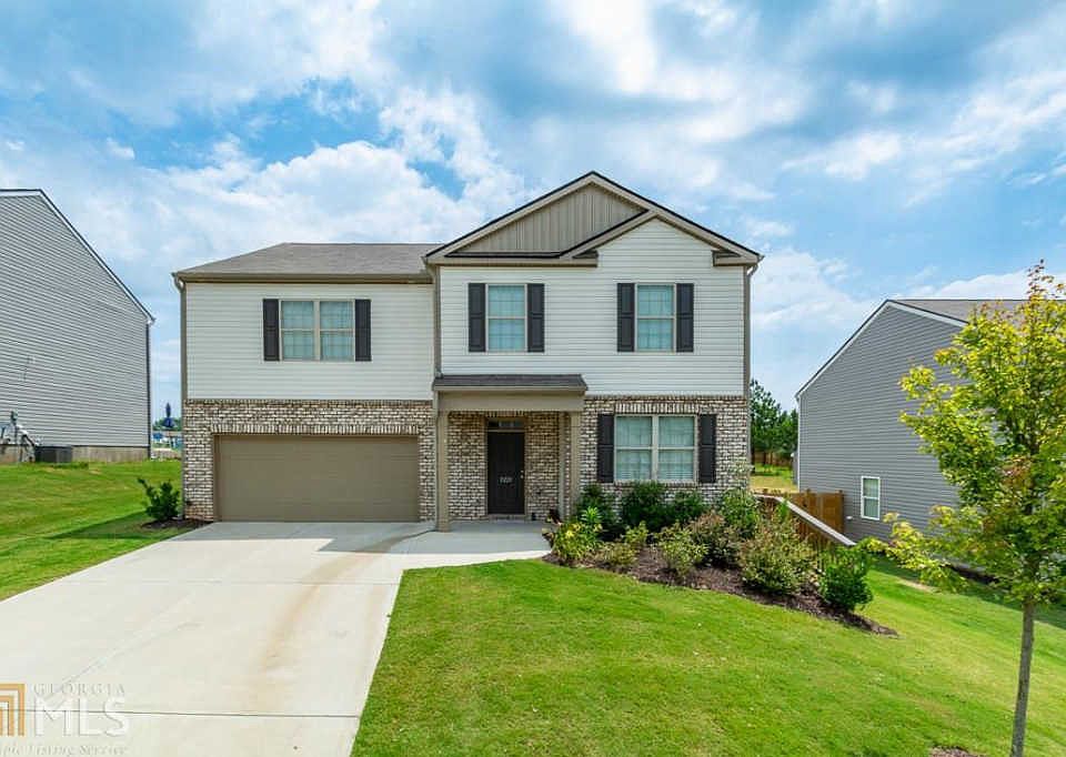 1st image of 3221 SE Camellia Way