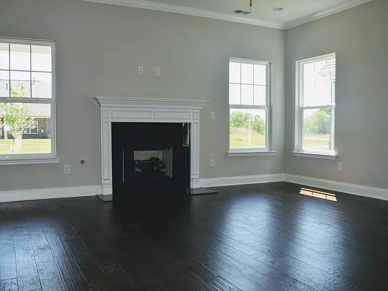 1049 Crisp Spring Dr — Photo 3