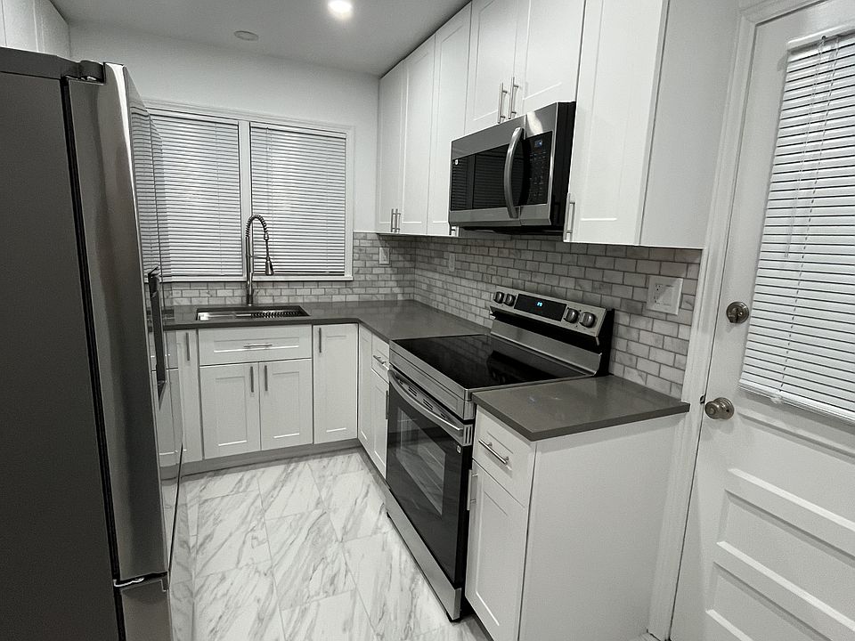 1st image of 1333 Stillwood Dr NE #1
