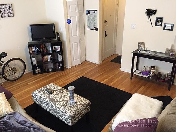 5th image of 3910 N Pine Grove Ave #6