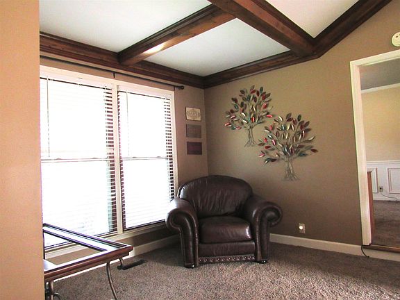 2nd image of 2727 Tower Dr