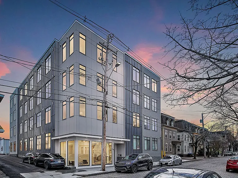 468 W Fountain St — Photo 1