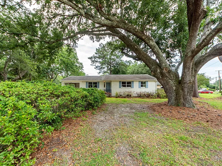 343 Cessna Ave — Photo 79