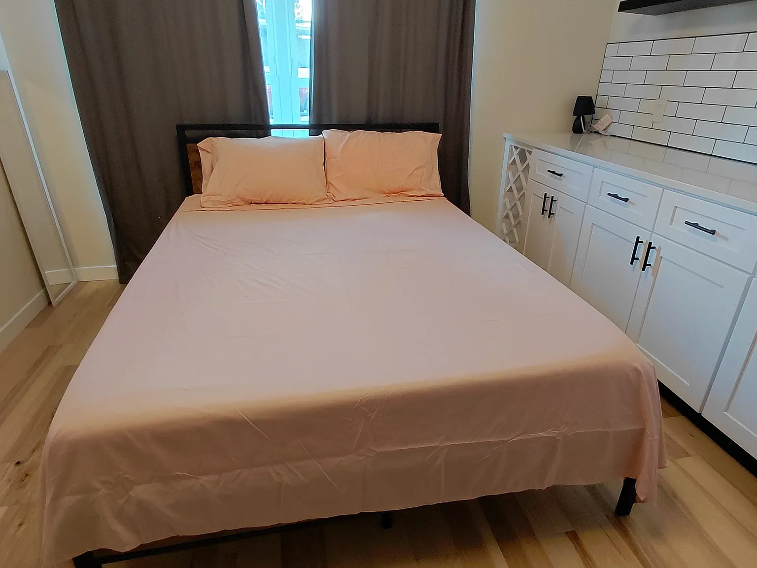 5 bed, 5.5 bath, 3600 sqft, $999 — Photo 4
