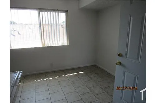3458 W 67th St Photo 1