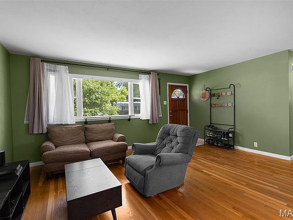 4th image of 1040 Kostka Ln