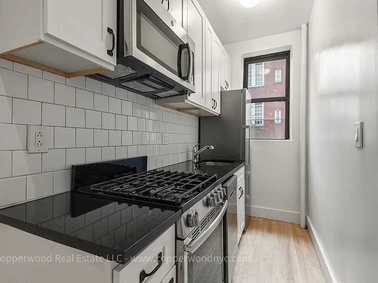 430 E 89th St #3C — Photo 2