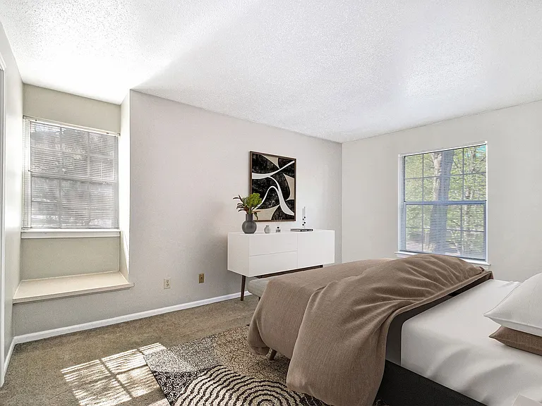 Woodland Valley Apartments — Photo 15