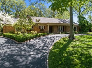 2416 White Stable Rd, Saint Louis, MO 63131