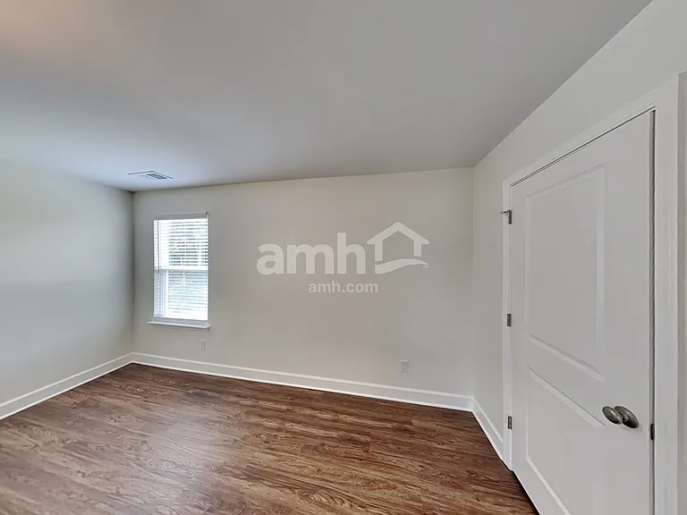 5816 Zurich Rd — Photo 14