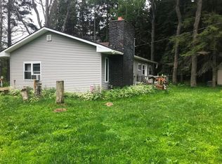 20901 13 Mile Rd, Leroy, MI 49655