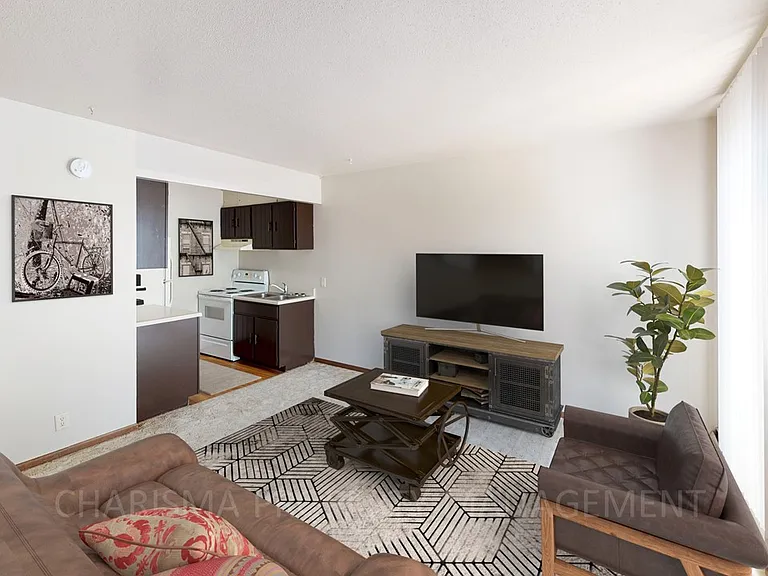 Cedar House Apartments — Photo 8