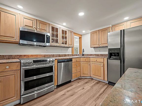 4th image of 78 Union Street