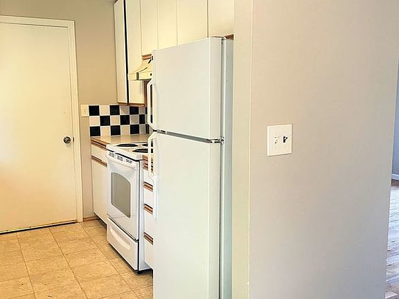 4th image of 4608 148th Ave SE