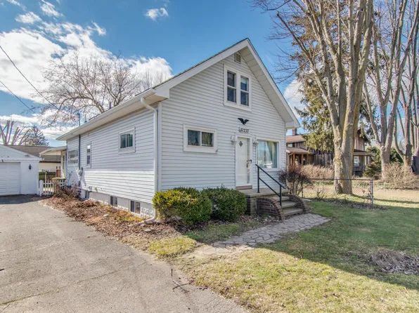 37233 Sibley Rd, New Boston, MI 48164