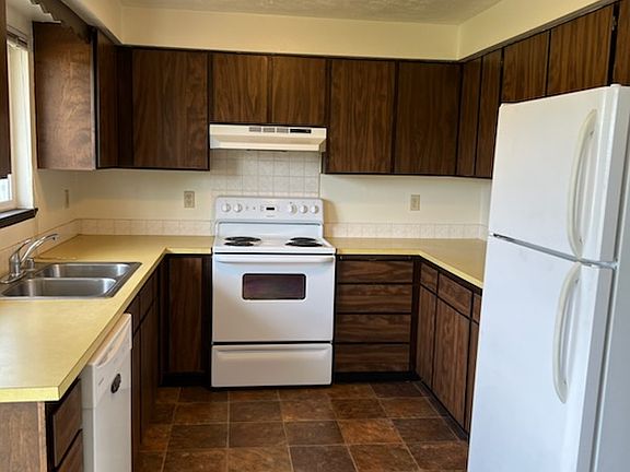2nd image of 10307 E Garland Ave