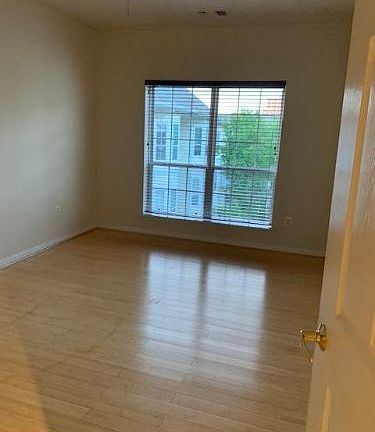 3rd image of 4561 Strutfield Ln APT 3417