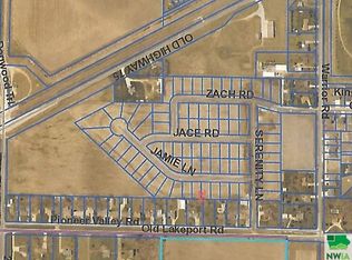 1221 Serenity Ln, Sergeant Bluff, IA 51054