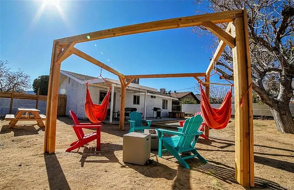 2 bed, 888 sqft, $1,950 — Photo 4
