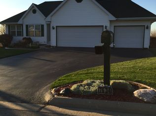 7634 Hawks Rdg, Machesney Park, IL 61115