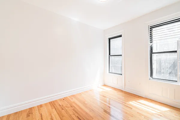 Rented by Compass | media 9