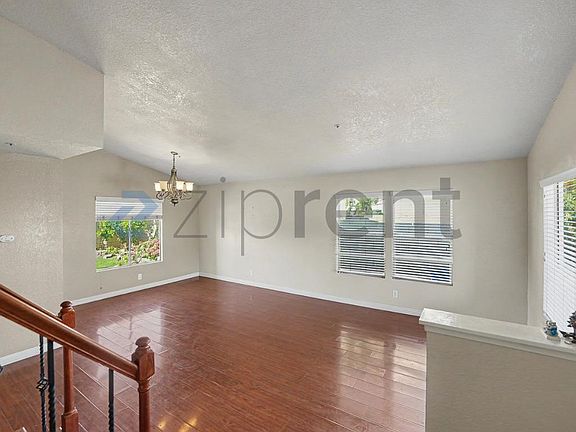 3rd image of 16380 Trelaney Rd