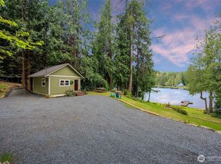 1028 S Lake Roesiger Rd, Snohomish, WA 98290