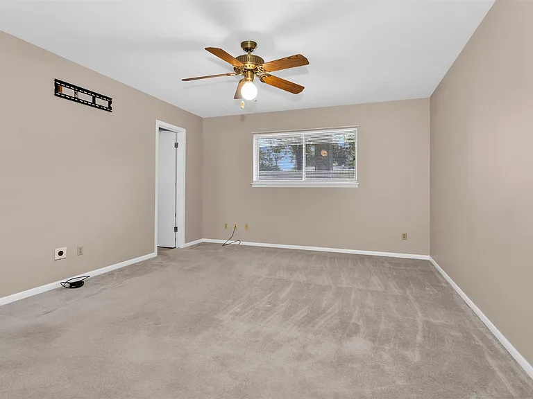 1410 Spillers Ln — Photo 17