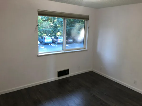 6115 204th St SW APT H2, Lynnwood, WA 98036