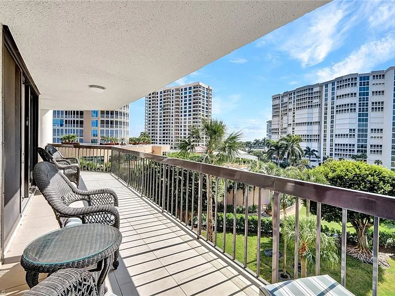 4551 Gulf Shore Blvd N #505 — Photo 24