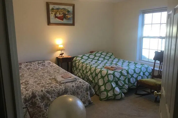 4 bed, 2100 sqft, $3,200 — Photo 3