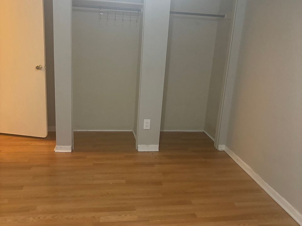 1st image of 10951 Luana Dr N