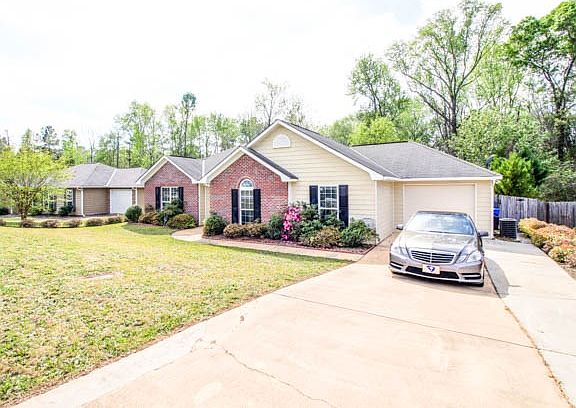 2nd image of 5764 Gleneden Dr