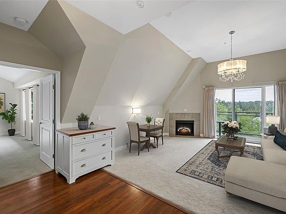 2nd image of 650 Berwick Rd N #433