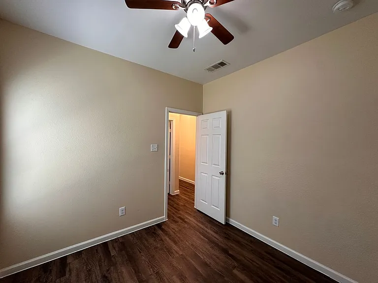 7511 Novella Dr — Photo 10