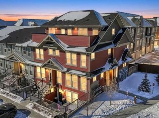 302 N Cranbrook Sq SE, Calgary, AB T3M3E3