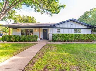 7020 Sandalwood Ln, Fort Worth, TX 76116