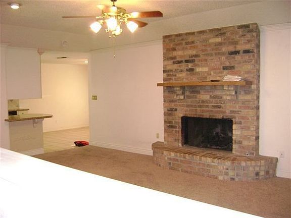 3rd image of 2846 Reynolds Ln