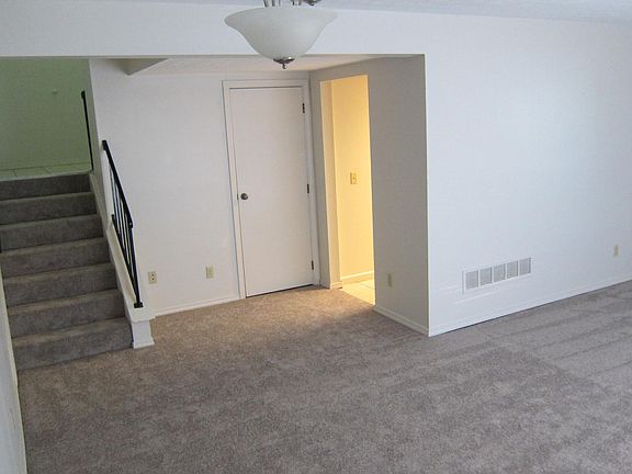 3rd image of 200 Wyndcrest Ct APT A