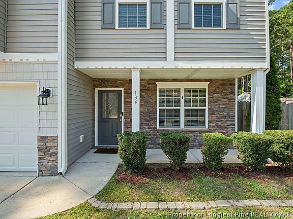 3rd image of 134 Stone Chase Way