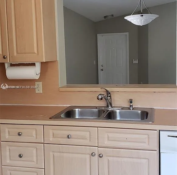 7901 NW 6th St #204 — Photo 15