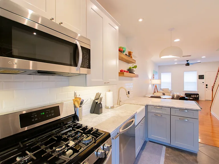 2207 Kimball St — Photo 15
