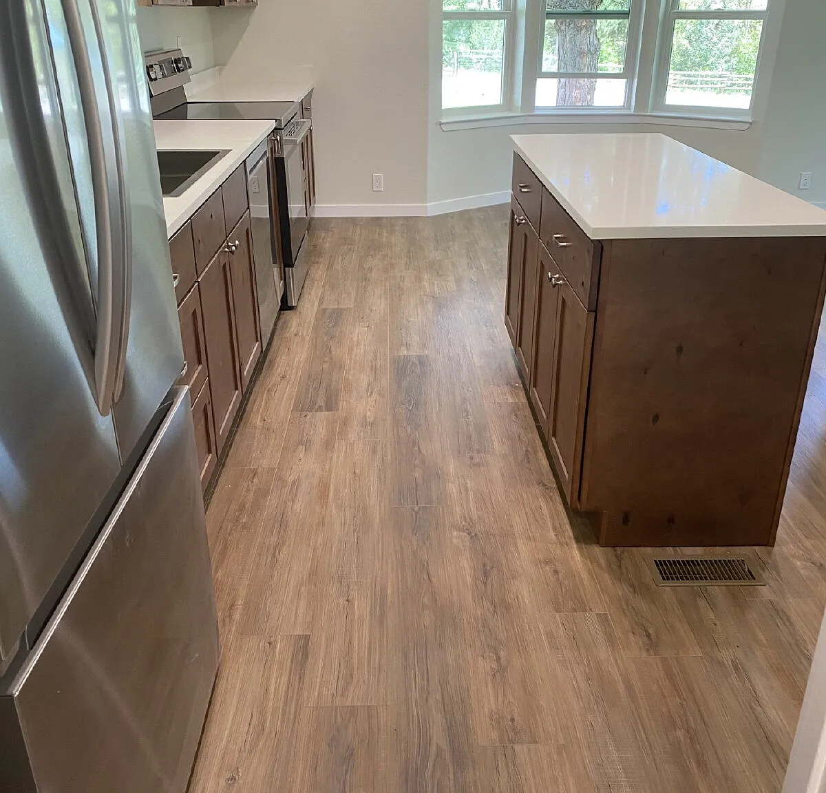 3 bed, 2.0 bath, 1650 sqft, $3,600 — Photo 4